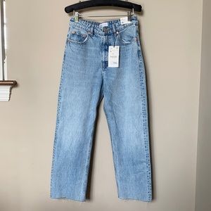 ZARA Straight leg Hi-Rise Jeans